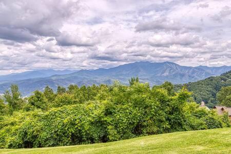 Villa The Great Escape - Min From Parkway With Hot Tub Gatlinburg Exterior foto