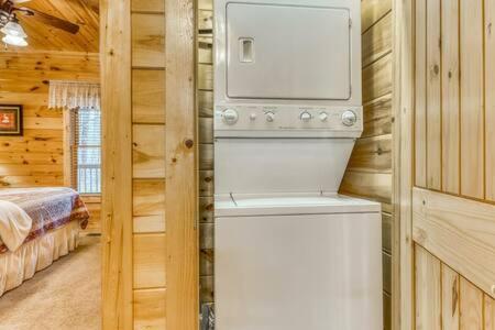 Villa The Great Escape - Min From Parkway With Hot Tub Gatlinburg Exterior foto