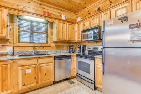Villa The Great Escape - Min From Parkway With Hot Tub Gatlinburg Exterior foto